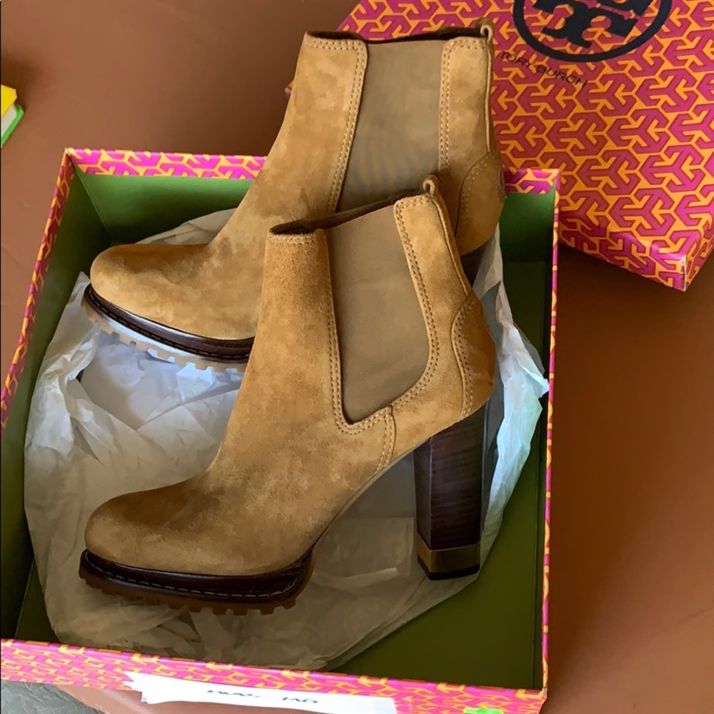 Brand New Tory Burch Virginia Chelsea Boot